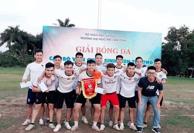 Khoa Mỏ vô địch giải bóng đá nam sinh viên HUMG 2018